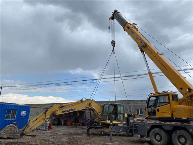 邵阳县25吨吊车的工作半径是多少？